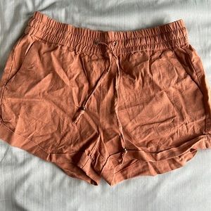 Love Tree size medium shorts